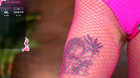 Snapshot of kairaandrews chatting on 4, 12, 2025 Kaira online show from 4, 12, 2025