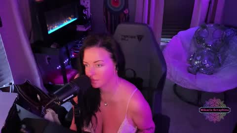 MikaelaSeraphina online show from 2, 3, 2025