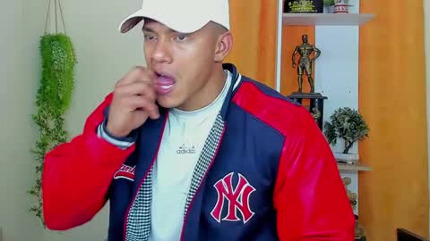 Snapshot of kale_tomson chatting on 11, 12, 2024 kale thomson online show from 11, 12, 2024