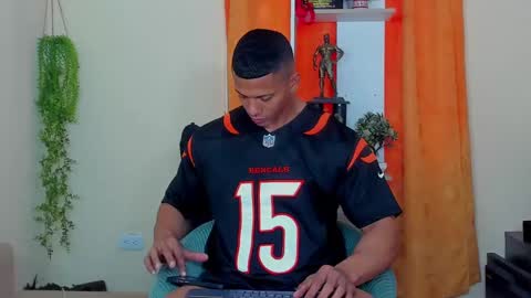 Snapshot of kale_tomson chatting on 6, 2, 2025 kale thomson online show from 6, 2, 2025