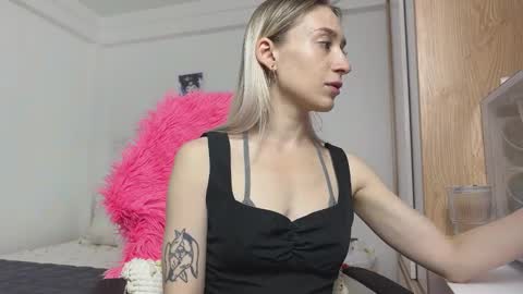 Snapshot of kali_the_goddess chatting on 14, 10, 2025 kali_the_goddess online show from 14, 10, 2025