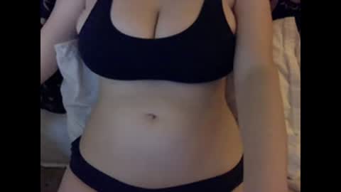 Snapshot of kalieen3 chatting on 12, 12, 2024 kaliyen online show from 12, 12, 2024