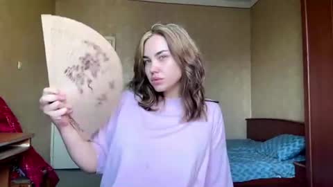 Snapshot of kamalahendrics chatting on 19, 7, 2026 Bella online show from 19, 7, 2026