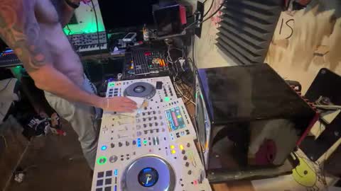 Snapshot of kamikazeozzy_juicylucee chatting on 12, 1, 2026 kamikazeozzy_juicylucee online show from 12, 1, 2026