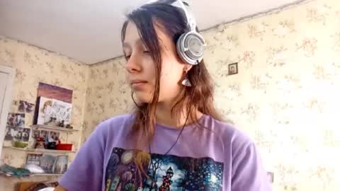 Snapshot of kamisalling chatting on 11, 9, 2025 Mari Simmons online show from 11, 9, 2025