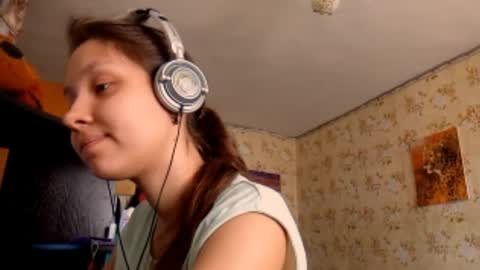 Snapshot of kamisalling chatting on 19, 9, 2025 Mari Simmons online show from 19, 9, 2025