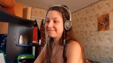 Snapshot of kamisalling chatting on 1, 10, 2025 Mari Simmons online show from 1, 10, 2025