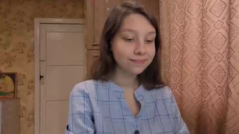 Snapshot of kamisalling chatting on 26, 10, 2025 Mari Simmons online show from 26, 10, 2025