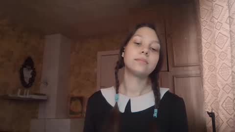 Snapshot of kamisalling chatting on 27, 10, 2025 Mari Simmons online show from 27, 10, 2025