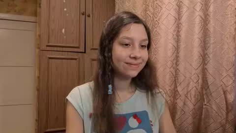 Snapshot of kamisalling chatting on 5, 11, 2025 Mari Simmons online show from 5, 11, 2025