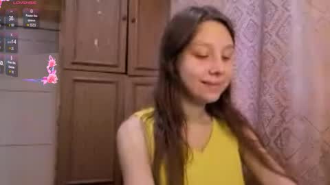 Snapshot of kamisalling chatting on 25, 11, 2025 Mari Simmons online show from 25, 11, 2025