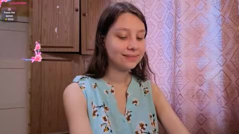 Snapshot of kamisalling chatting on 29, 11, 2025 Mari Simmons online show from 29, 11, 2025