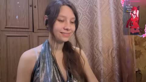 Snapshot of kamisalling chatting on 3, 12, 2025 Mari Simmons online show from 3, 12, 2025