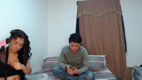Snapshot of kammy_cami chatting on 11, 5, 2026 kammy y camila online show from 11, 5, 2026