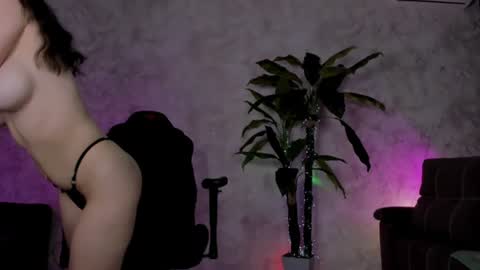 Snapshot of kaow65 chatting on 15, 7, 2026 Emma online show from 15, 7, 2026