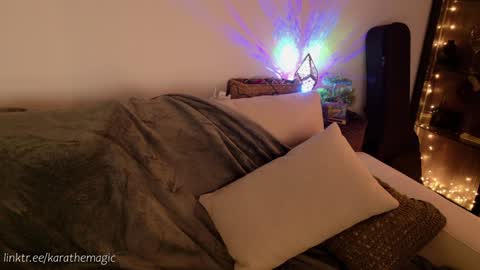 I am here around 5am GMT karathemagic online show from 2, 2, 2025