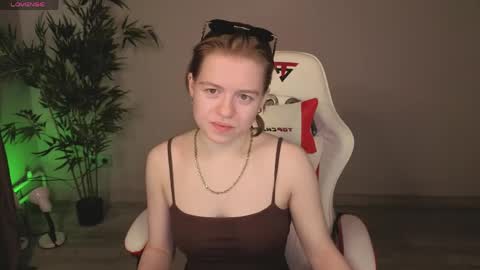Snapshot of karen_mist chatting on 2, 6, 2026 karen_mist online show from 2, 6, 2026