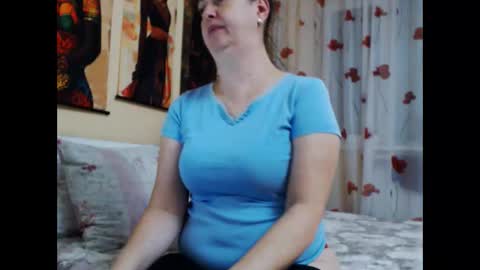 karenagirasoles online show from 18, 10, 2025