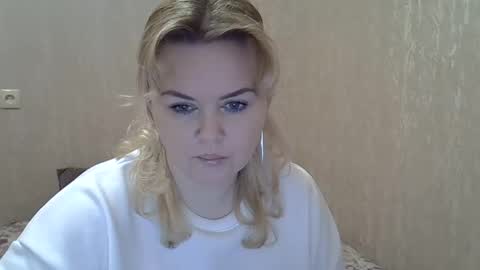 karennelsonx online show from 9, 2, 2025