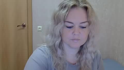 karennelsonx online show from 23, 9, 2025