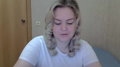 Snapshot of karennelsonx chatting on 18, 4, 2026 karennelsonx online show from 18, 4, 2026