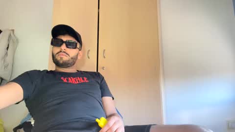 karim03larbi online show from 13, 1, 2025