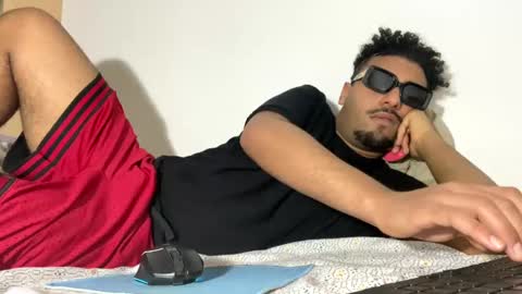 karim03larbi online show from 18, 1, 2025