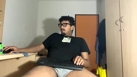 karim03larbi online show from 6, 3, 2025