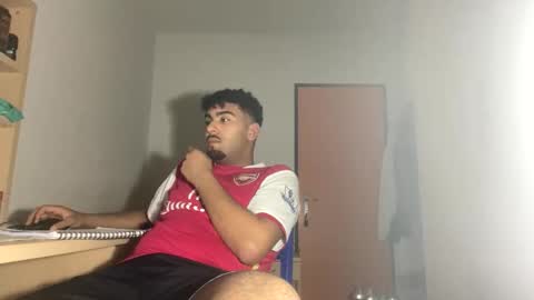 karim03larbi online show from 11, 3, 2025