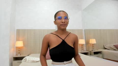 Karina Calderon online show from 7, 4, 2026