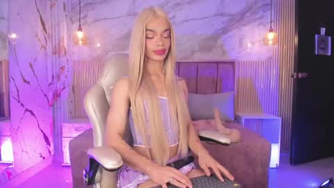 Snapshot of karinaadoll chatting on 30, 5, 2026 Karina online show from 30, 5, 2026