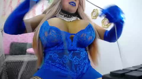 karla_brown25 online show from 4, 12, 2025