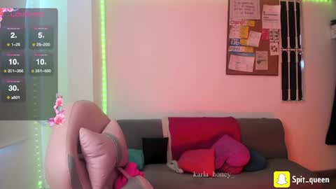 Snapshot of karla_honey_ chatting on 23, 6, 2026 Karla online show from 23, 6, 2026