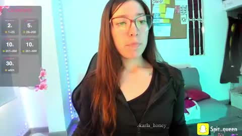 Snapshot of karla_honey_ chatting on 15, 7, 2026 Karla online show from 15, 7, 2026