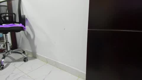 Snapshot of karljensen33 chatting on 1, 1, 2025 karlgenjen online show from 1, 1, 2025