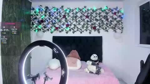 Snapshot of karly_closson chatting on 13, 10, 2025 Karly online show from 13, 10, 2025