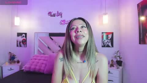 Karly Moonns online show from 5, 11, 2025