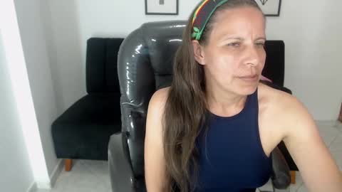 KARLYE online show from 1, 2, 2025