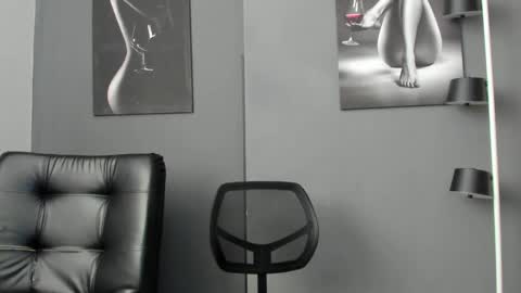 Snapshot of karlyjons_ chatting on 22, 4, 2026 online show from 22, 4, 2026