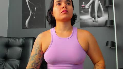 Snapshot of karlyjons_ chatting on 2, 5, 2026 online show from 2, 5, 2026