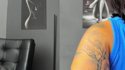 Snapshot of karlyjons_ chatting on 1, 6, 2026 online show from 1, 6, 2026