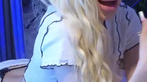 Snapshot of karmaarms chatting on 30, 6, 2026 Julia online show from 30, 6, 2026