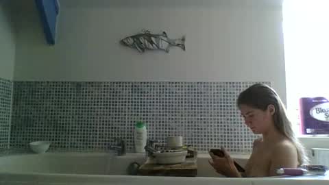 Karma Queen online show from 19, 4, 2026