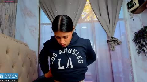 Snapshot of karol_gonzalez_ chatting on 21, 5, 2026 Karol online show from 21, 5, 2026