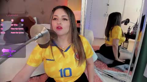 Snapshot of karol_page1 chatting on 18, 6, 2026 KAROL online show from 18, 6, 2026