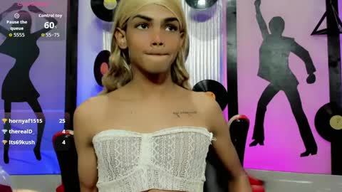 Snapshot of karol_vanessa__ chatting on 24, 5, 2026 karol Vanessa online show from 24, 5, 2026