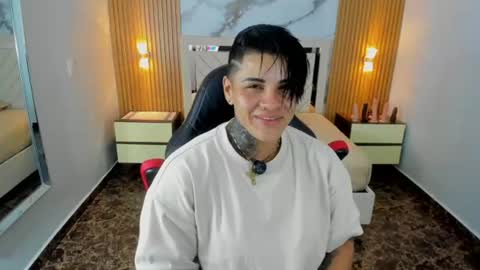 Snapshot of karolandluna chatting on 19, 6, 2026 Karol and Luna online show from 19, 6, 2026
