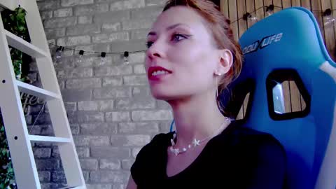 Snapshot of karoline121 chatting on 4, 3, 2025 karoline121 online show from 4, 3, 2025