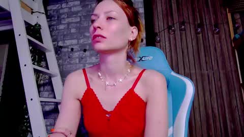 Snapshot of karoline121 chatting on 5, 3, 2025 karoline121 online show from 5, 3, 2025