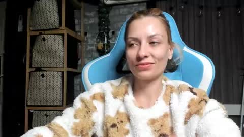 Snapshot of karoline121 chatting on 24, 9, 2025 karoline121 online show from 24, 9, 2025